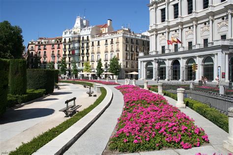 plaza oriente